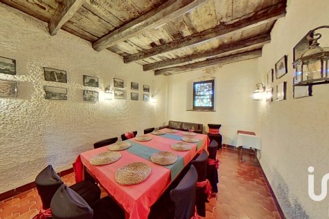 Dom w Barcelona, Hiszpania 13 sypialni, 1059 mkw. nr 153423 – zdjęcie 10