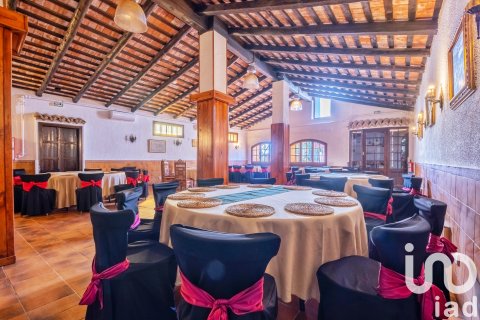 Dom w Barcelona, Hiszpania 13 sypialni, 1059 mkw. nr 153423 – zdjęcie 11