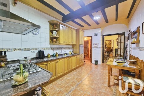 Huvila myytävänä Montblanc, Tarragona, Espanja, 6 makuuhuonetta, 934 m2 No. 153421 - kuva 11