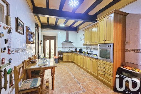 Huvila myytävänä Montblanc, Tarragona, Espanja, 6 makuuhuonetta, 934 m2 No. 153421 - kuva 9