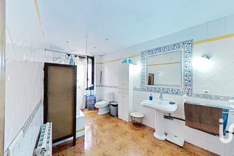 Huvila myytävänä Montblanc, Tarragona, Espanja, 6 makuuhuonetta, 934 m2 No. 153421 - kuva 23