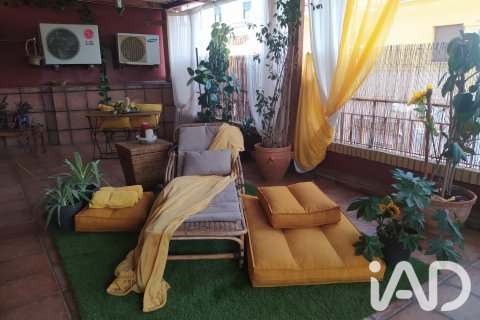 Villa for sale in Ecija, Seville, Spain 3 bedrooms, 192 sq.m. No. 188169 - photo 1