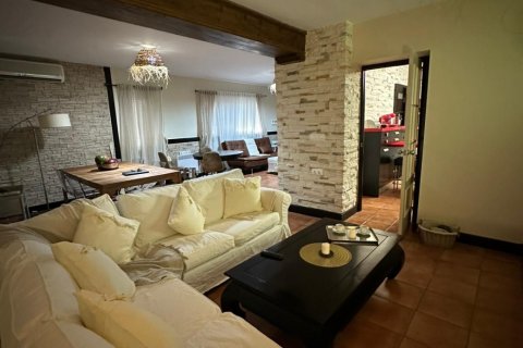 Villa for sale in Ecija, Seville, Spain 3 bedrooms, 192 sq.m. No. 188169 - photo 3