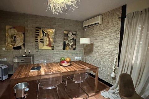 Villa for sale in Ecija, Seville, Spain 3 bedrooms, 192 sq.m. No. 188169 - photo 8