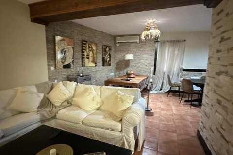 Villa for sale in Ecija, Seville, Spain 3 bedrooms, 192 sq.m. No. 188169 - photo 5