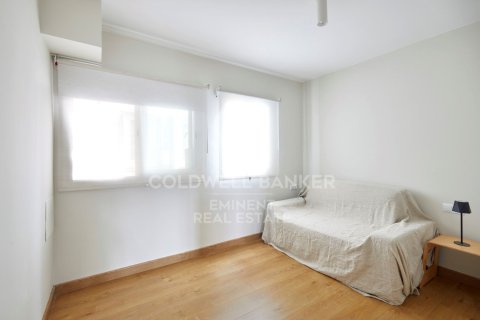 Продажа квартиры в Барселона, Испания 2 спальни, 90м2 №158324 - фото 23