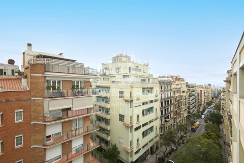 Продажа квартиры в Барселона, Испания 2 спальни, 90м2 №158324 - фото 30