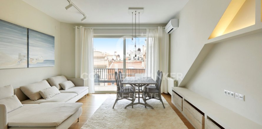 Apartment à Barcelona, Espagne 2 chambres, 90 m2 No. 158324