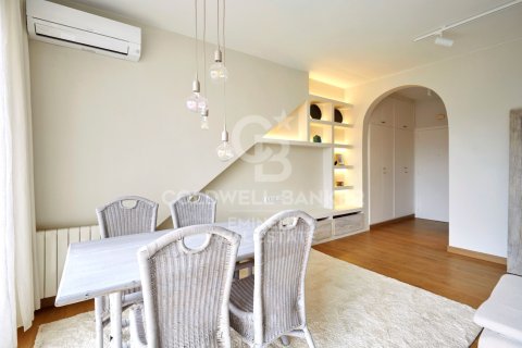 Продажа квартиры в Барселона, Испания 2 спальни, 90м2 №158324 - фото 9