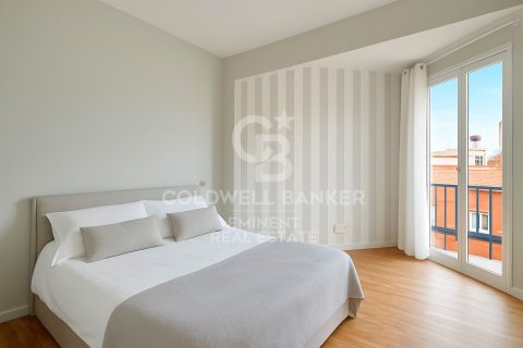 Продажа квартиры в Барселона, Испания 2 спальни, 90м2 №158324 - фото 14