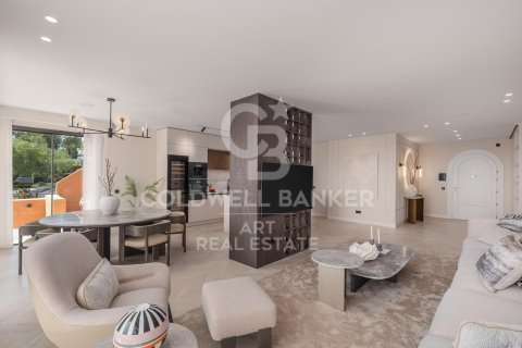 Huoneisto myytävänä Marbella, Malaga, Espanja, 4 makuuhuonetta, 215 m2 No. 158322 - kuva 3