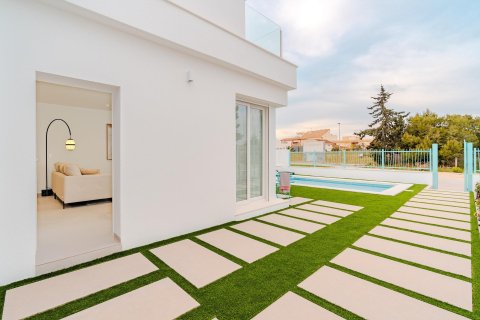 Villa till salu i Los Alcazares, Murcia, Spanien 3 sovrum, 232 kvm. Nr. 171749 - foto 9