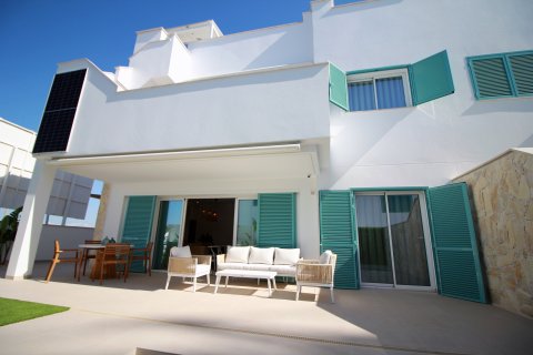 Bungalowi myytävänä Pilar de la Horadada, Alicante, Espanja, 3 makuuhuonetta, 78 m2 No. 135857 - kuva 25