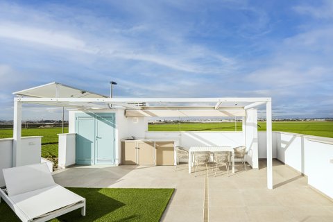 Bungalowi myytävänä Pilar de la Horadada, Alicante, Espanja, 3 makuuhuonetta, 78 m2 No. 135857 - kuva 30