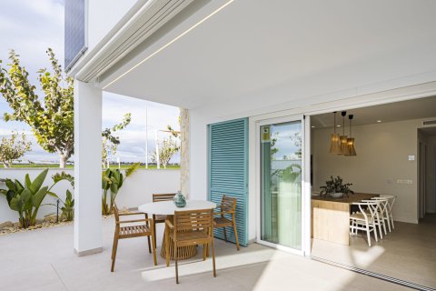 Bungalowi myytävänä Pilar de la Horadada, Alicante, Espanja, 3 makuuhuonetta, 78 m2 No. 135857 - kuva 24