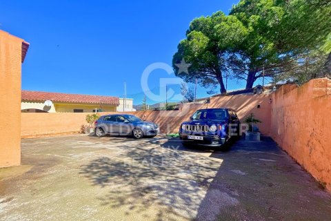 House for sale in Roses, Girona, Spain 4 bedrooms, 169 sq.m. No. 160172 - photo 3