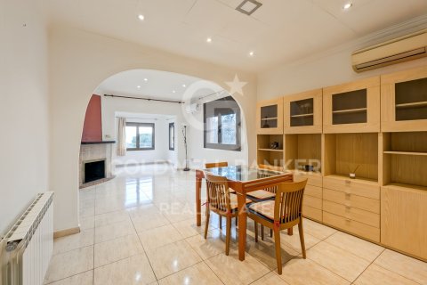 House for sale in Roses, Girona, Spain 4 bedrooms, 169 sq.m. No. 160172 - photo 2