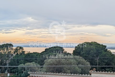 House for sale in Roses, Girona, Spain 4 bedrooms, 169 sq.m. No. 160172 - photo 5