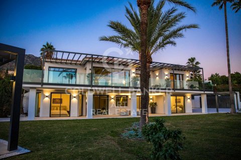 Villa for sale in Marbella, Malaga, Spain 5 bedrooms, 397 sq.m. No. 159109 - photo 2