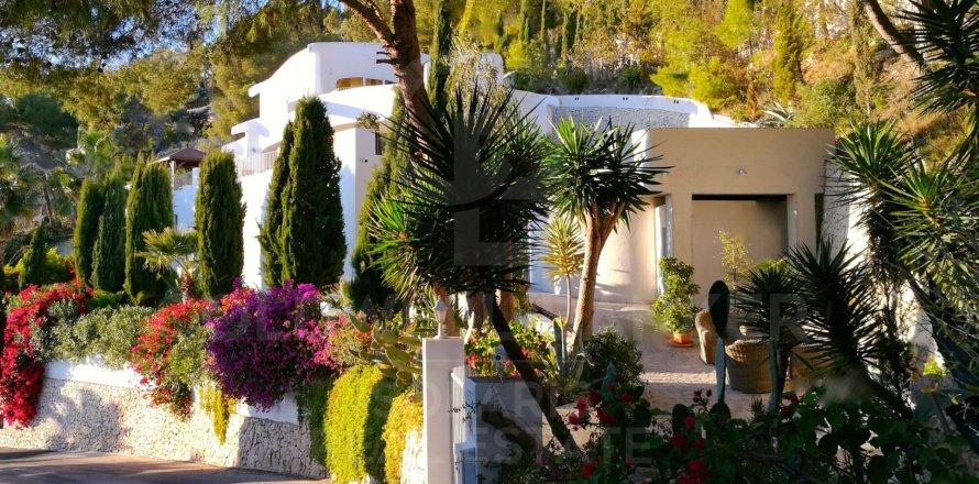 Villa à Benissa, Alicante, Espagne 6 chambres, 250 m2 No. 178746