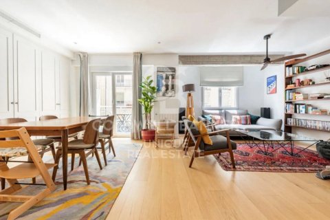 Apartment à Madrid, Espagne 2 chambres, 146 m2 No. 178747