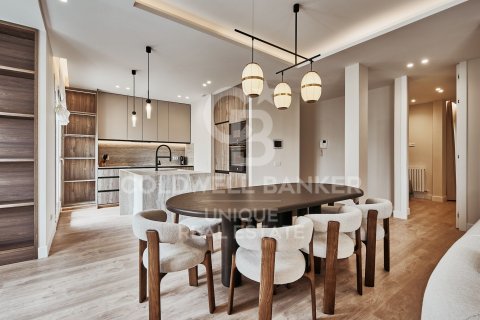 Apartment à vendre à Madrid, Espagne, 3 chambres, 146 m2 No. 178748 - photo 4
