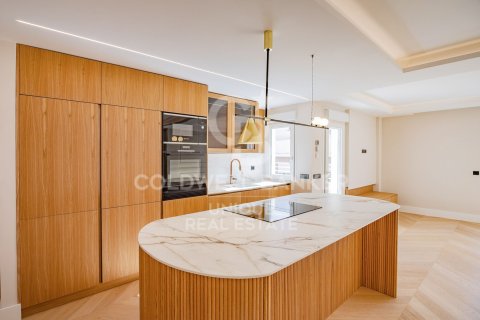 Penthouse à vendre à Madrid, Espagne, 2 chambres, 117 m2 No. 178749 - photo 12