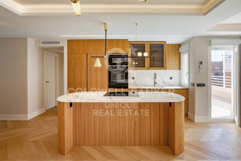 Penthouse à vendre à Madrid, Espagne, 2 chambres, 117 m2 No. 178749 - photo 5