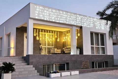 Villa in vendita Alicante, Spagna 4 camere da letto, 180 mq. N° 116305 - foto 1