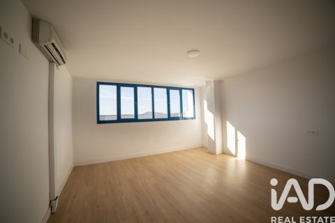 Ofiss īrēšanai El Berron, Asturias, Spānijā 456 m2 Nr. 188522 - attēls 5