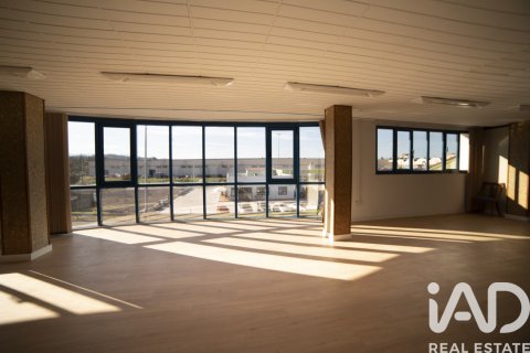 Ofiss īrēšanai El Berron, Asturias, Spānijā 456 m2 Nr. 188522 - attēls 11