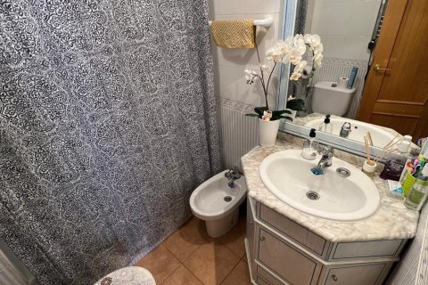 Appartamento in vendita a Torrevieja, Alicante, Spagna 2 camere da letto, 75 mq. N° 188523 - foto 7