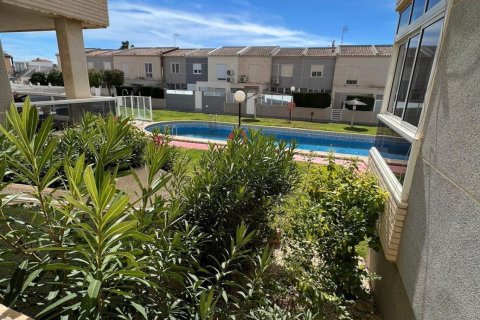 Appartamento in vendita a Torrevieja, Alicante, Spagna 2 camere da letto, 75 mq. N° 188523 - foto 1
