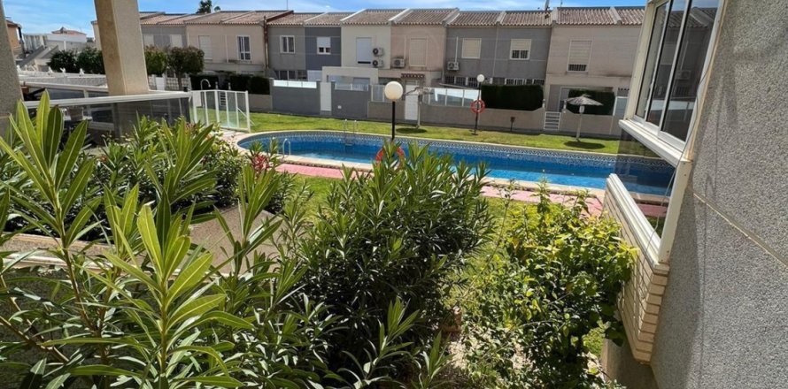 Appartamento a Torrevieja, Alicante, Spagna 2 camere da letto, 75 mq. N° 188523