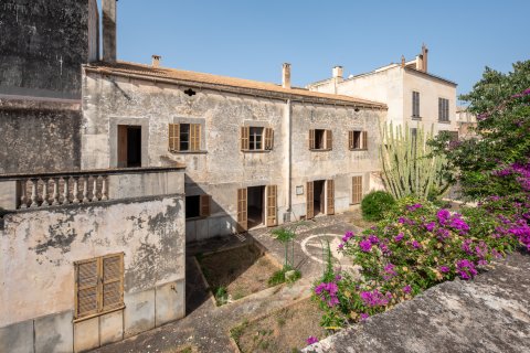 Radhus till salu i Campos, Mallorca, Spanien 2179 kvm. Nr. 146538 - foto 1