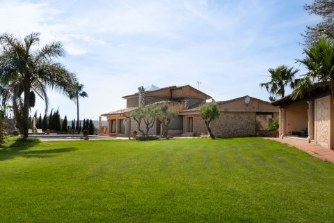 Villa for sale in Puntiro, Mallorca, Spain 5 bedrooms, 690 sq.m. No. 143788 - photo 1