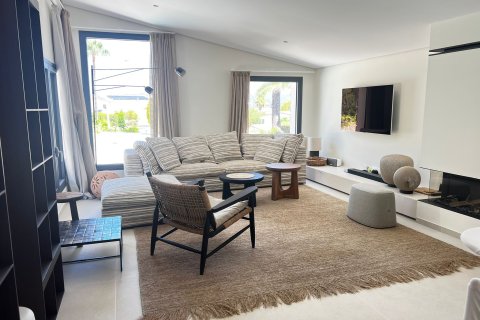 Villa for sale in Santa Ponsa, Mallorca, Spain 4 bedrooms, 290 sq.m. No. 143786 - photo 8