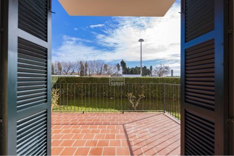 Huoneisto myytävänä Es Castell, Menorca, Espanja, 4 makuuhuonetta, 107 m2 No. 149894 - kuva 4