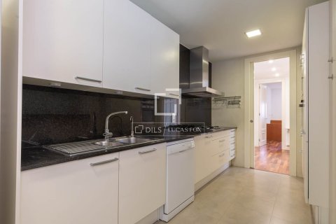 Dzīvoklis pārdošanā Sant Just Desvern, Barcelona, Spānijā 3 istabas, 137 m2 Nr. 150524 - attēls 16