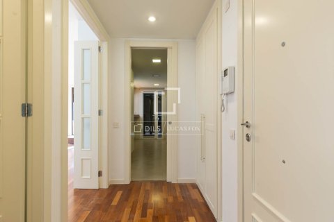 Dzīvoklis pārdošanā Sant Just Desvern, Barcelona, Spānijā 3 istabas, 137 m2 Nr. 150524 - attēls 18