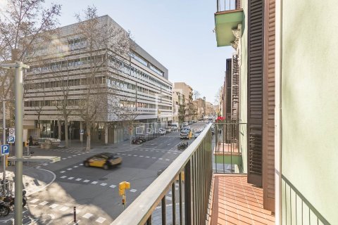 Apartament w Barcelona, Hiszpania 4 sypialnie, 137 mkw. nr 150527 – zdjęcie 10