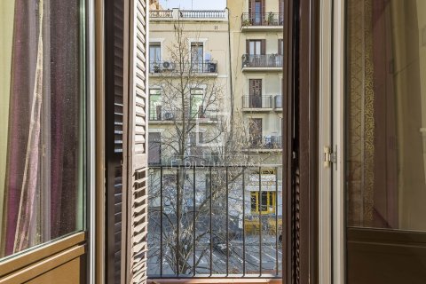 Apartament w Barcelona, Hiszpania 4 sypialnie, 137 mkw. nr 150527 – zdjęcie 17