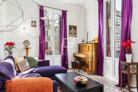 Lägenhet i Barcelona, Spanien 4 sovrum, 137 kvm. Nr. 150527