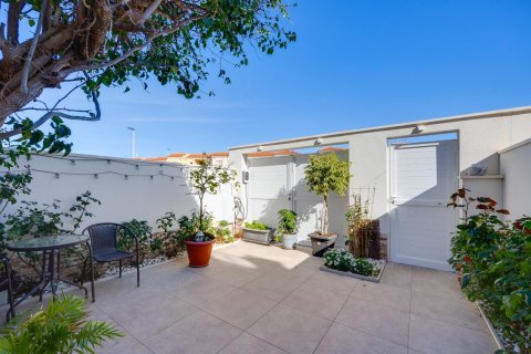 Villetta a schiera in vendita a Torrevieja, Alicante, Spagna 3 camere da letto, 91 mq. N° 155598 - foto 3