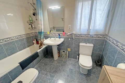 Villetta a schiera in vendita a Urbanizacion Las Filipinas, Alicante, Spagna 3 camere da letto, 81 mq. N° 155597 - foto 10