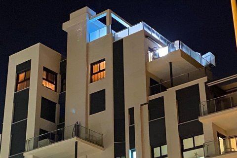 Appartamento a Guardamar del Segura, Alicante, Spagna 3 camere da letto, 109 mq. N° 155603