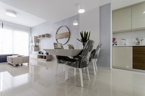 Продажа виллы Сан-Мигель-де-Салинас, Аликанте, Испания 4 спальни, 135м2 №111452 - фото 3