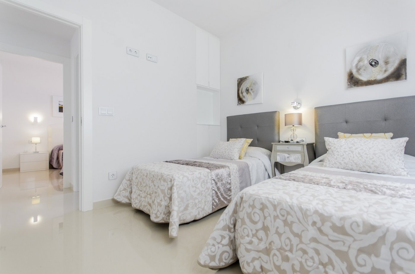 Huvila San Miguel de Salinas, Alicante, Espanja 4 makuuhuonetta, 135 m2 No. 111452