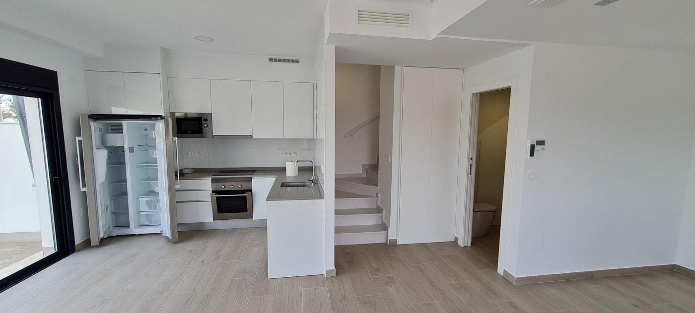 Villa Alicante, Spānijā 3 istabas, 97 m2 Nr. 111462