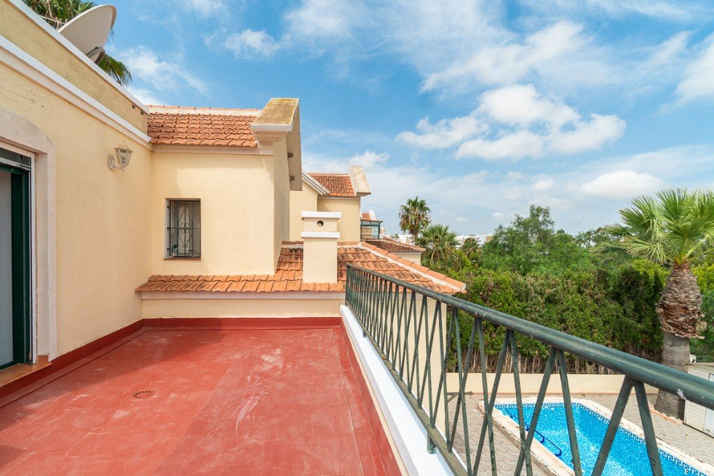 Villa Alicante, Spānijā 3 istabas, 125 m2 Nr. 145388